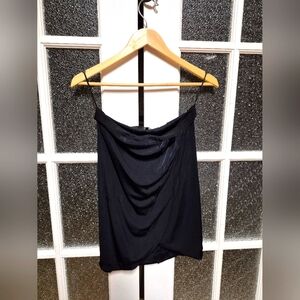 Aritzia Babaton black deep purple skirt, curved hem Just above knee length Small